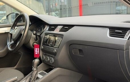 Skoda Octavia, 2014 год, 950 000 рублей, 25 фотография