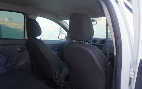 Renault Logan II, 2017 год, 670 333 рублей, 15 фотография