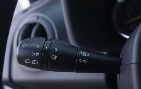 Renault Logan II, 2017 год, 670 333 рублей, 17 фотография