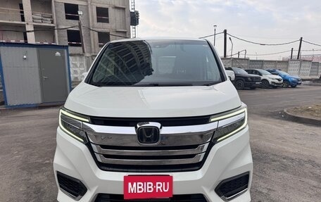 Honda Stepwgn IV, 2020 год, 2 350 000 рублей, 2 фотография