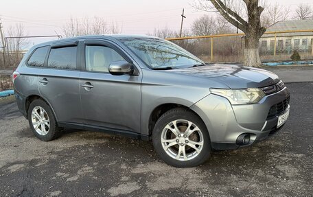 Mitsubishi Outlander III рестайлинг 3, 2013 год, 1 250 000 рублей, 5 фотография