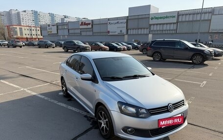 Volkswagen Polo VI (EU Market), 2013 год, 800 000 рублей, 2 фотография