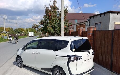 Toyota Sienta II, 2019 год, 1 450 000 рублей, 3 фотография