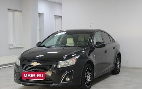 Chevrolet Cruze II, 2013 год, 899 900 рублей, 3 фотография