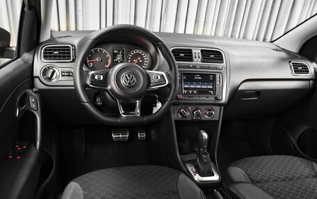 Volkswagen Polo VI (EU Market), 2018 год, 1 367 000 рублей, 6 фотография