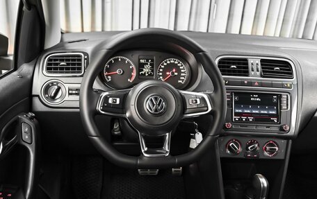Volkswagen Polo VI (EU Market), 2018 год, 1 367 000 рублей, 13 фотография