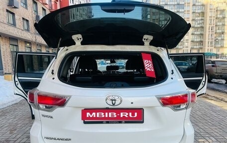 Toyota Highlander III, 2014 год, 2 055 000 рублей, 12 фотография