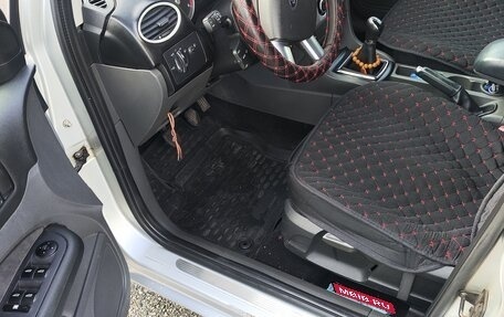 Ford Focus II рестайлинг, 2006 год, 400 000 рублей, 16 фотография