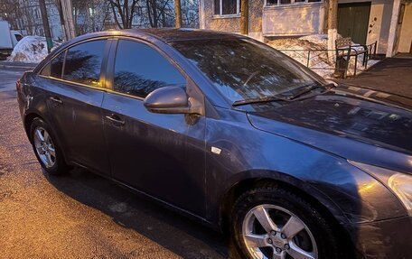 Chevrolet Cruze II, 2010 год, 409 000 рублей, 3 фотография