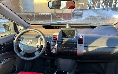 Toyota Prius, 2007 год, 550 000 рублей, 8 фотография