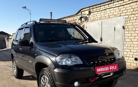 Chevrolet Niva I рестайлинг, 2015 год, 720 000 рублей, 2 фотография