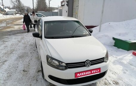 Volkswagen Polo VI (EU Market), 2012 год, 600 000 рублей, 2 фотография