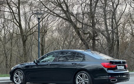 BMW 7 серия, 2016 год, 2 940 000 рублей, 3 фотография