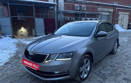 Skoda Octavia, 2019 год, 1 999 000 рублей, 2 фотография