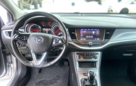 Opel Astra K, 2020 год, 1 400 000 рублей, 10 фотография