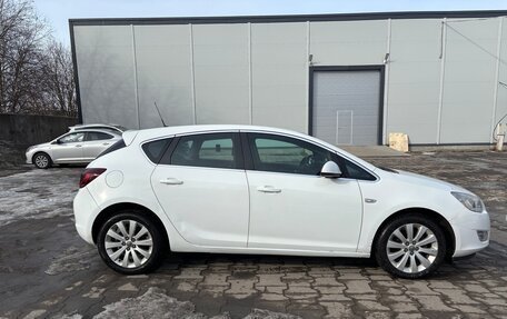 Opel Astra J, 2011 год, 835 000 рублей, 3 фотография