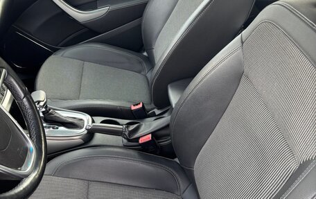 Opel Astra J, 2011 год, 835 000 рублей, 10 фотография