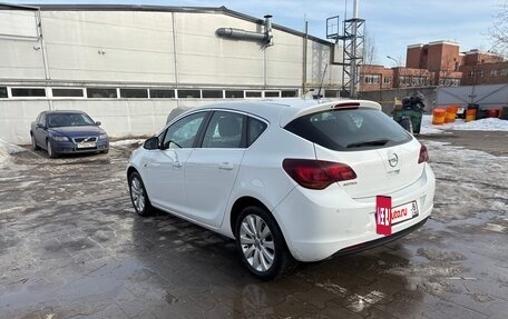 Opel Astra J, 2011 год, 835 000 рублей, 5 фотография
