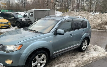 Mitsubishi Outlander III рестайлинг 3, 2008 год, 800 000 рублей, 8 фотография