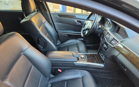 Mercedes-Benz E-Класс, 2012 год, 1 230 000 рублей, 17 фотография