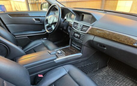 Mercedes-Benz E-Класс, 2012 год, 1 230 000 рублей, 16 фотография