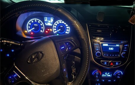 Hyundai Solaris II рестайлинг, 2014 год, 400 000 рублей, 2 фотография