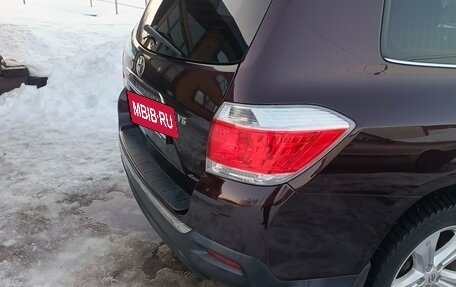 Toyota Highlander III, 2013 год, 2 150 000 рублей, 10 фотография
