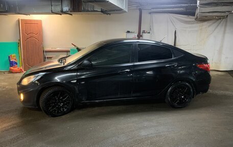 Hyundai Solaris II рестайлинг, 2011 год, 435 000 рублей, 1 фотография