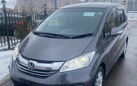 Honda Freed I, 2016 год, 1 245 000 рублей, 3 фотография