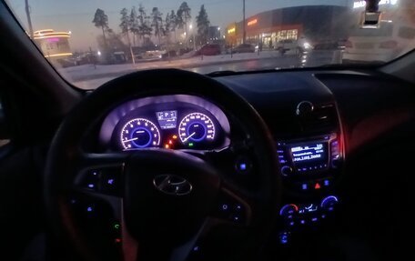 Hyundai Solaris II рестайлинг, 2015 год, 750 000 рублей, 5 фотография