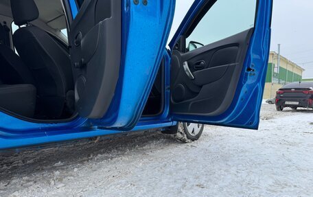 Renault Logan II, 2017 год, 670 000 рублей, 10 фотография