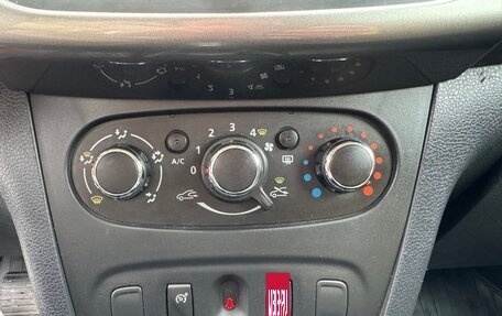 Renault Logan II, 2017 год, 670 000 рублей, 15 фотография