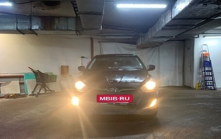 Hyundai Solaris II рестайлинг, 2011 год, 435 000 рублей, 4 фотография