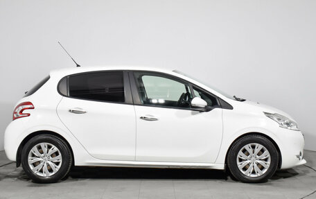 Peugeot 208 II, 2013 год, 749 000 рублей, 4 фотография