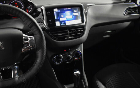 Peugeot 208 II, 2013 год, 749 000 рублей, 14 фотография