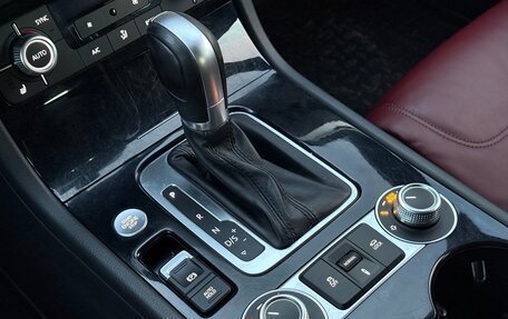 Volkswagen Touareg III, 2016 год, 2 830 000 рублей, 21 фотография