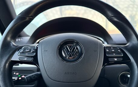 Volkswagen Touareg III, 2016 год, 2 830 000 рублей, 15 фотография