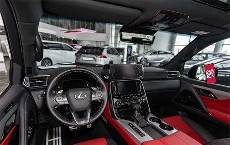 Lexus LX, 2024 год, 21 000 000 рублей, 13 фотография