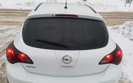 Opel Astra J, 2013 год, 690 000 рублей, 4 фотография