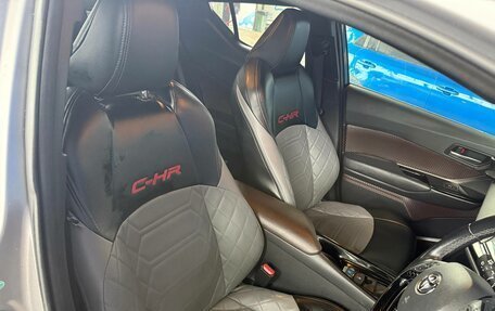 Toyota C-HR I рестайлинг, 2017 год, 2 500 000 рублей, 17 фотография