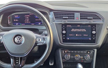 Volkswagen Tiguan II, 2019 год, 2 520 000 рублей, 8 фотография