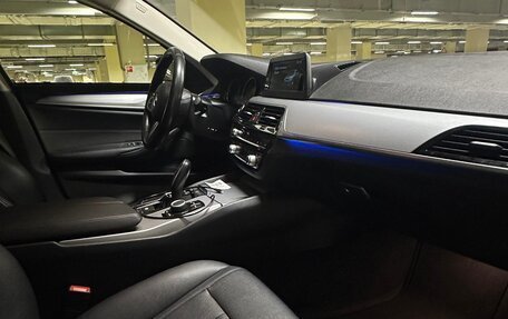 BMW 5 серия, 2018 год, 3 300 000 рублей, 11 фотография