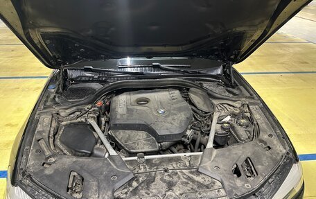 BMW 5 серия, 2018 год, 3 300 000 рублей, 16 фотография