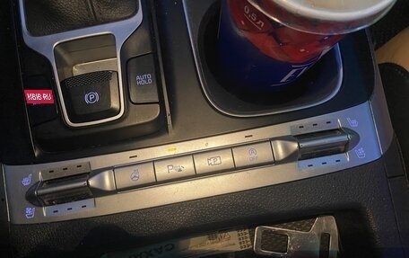 KIA Carnival, 2020 год, 3 800 000 рублей, 21 фотография