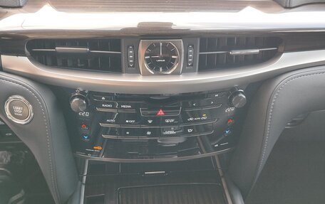 Lexus LX III, 2016 год, 6 000 000 рублей, 11 фотография