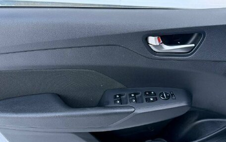 Hyundai Solaris II рестайлинг, 2018 год, 1 369 000 рублей, 15 фотография