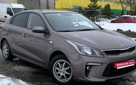 KIA Rio IV, 2018 год, 1 550 000 рублей, 4 фотография