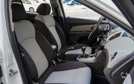 Chevrolet Cruze II, 2013 год, 945 000 рублей, 8 фотография