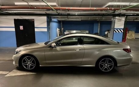 Mercedes-Benz E-Класс, 2015 год, 3 100 000 рублей, 4 фотография