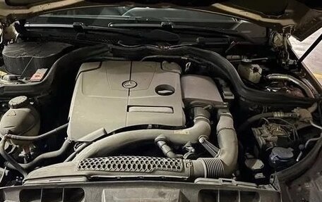 Mercedes-Benz E-Класс, 2015 год, 3 100 000 рублей, 21 фотография